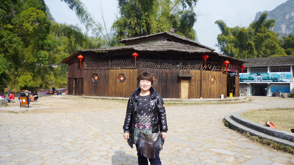 鄧基霞（市場部濟南地區經理）